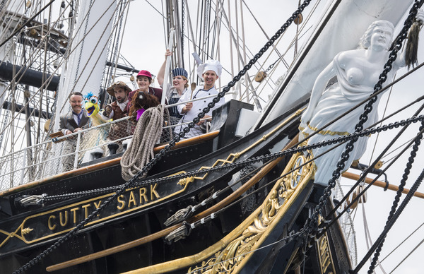 Photo Flash: Cast of THE HUNTING OF THE SNARK Visit Cutty Sark Image