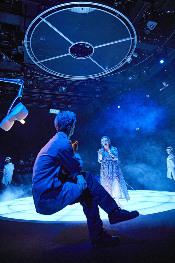 Photo Flash: First Look at MOSQUITOES at the National Theatre Image