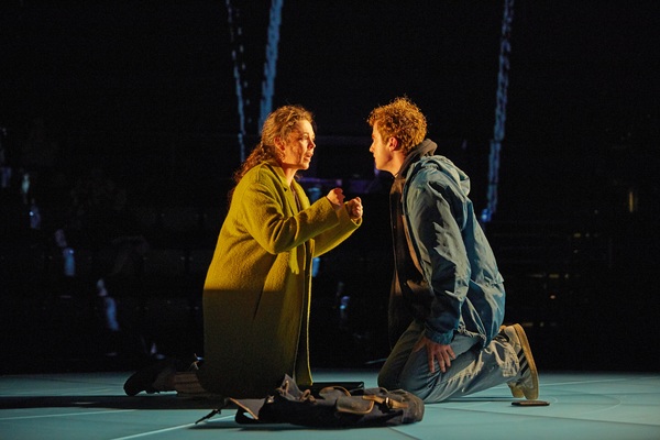 Photo Flash: First Look at MOSQUITOES at the National Theatre Image