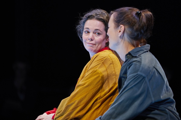 Photo Flash: First Look at MOSQUITOES at the National Theatre Image