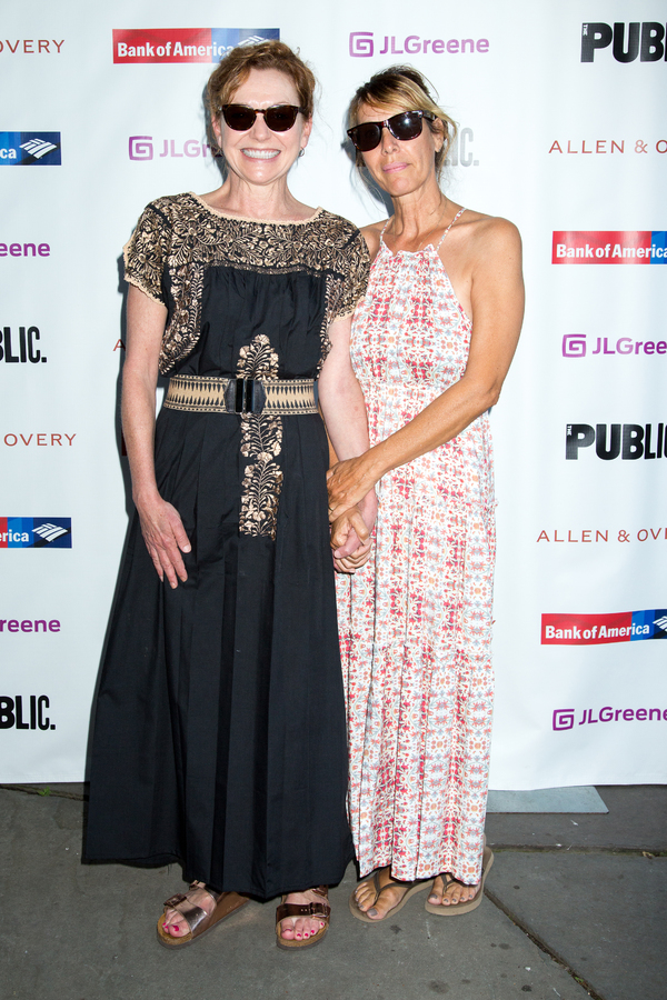 Photo Coverage: On the Red Carpet for Opening Night of A MIDSUMMER NIGHT'S DREAM Image