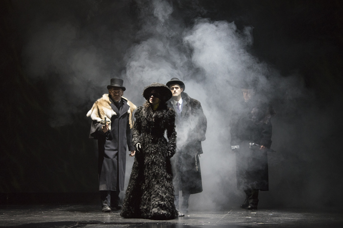 Review: DRACULA at SHAW FESTIVAL Image
