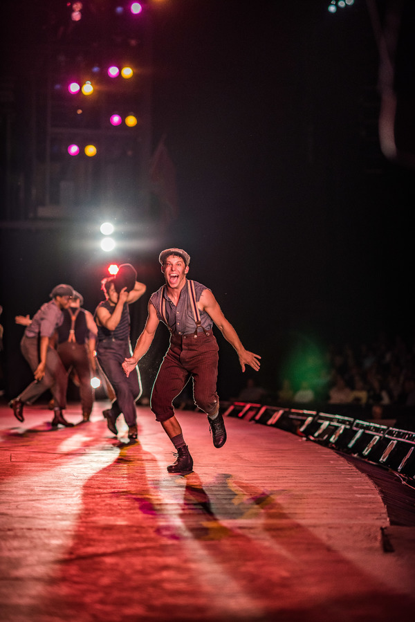 BWW Photo Exclusive: Watch What Happens... Backstage with NEWSIES at The Muny! Image