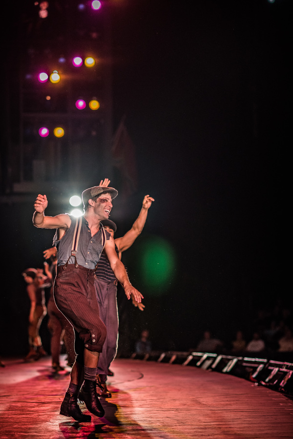 BWW Photo Exclusive: Watch What Happens... Backstage with NEWSIES at The Muny! Image