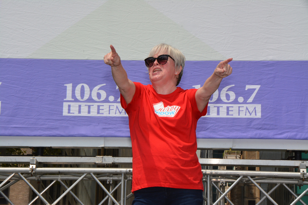 Photo Coverage: Casts of COME FROM AWAY. CHARLIE, and More Dazzle Broadway In Bryant Park Image