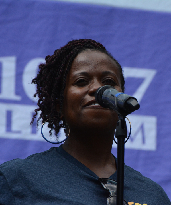Photo Coverage: Casts of COME FROM AWAY. CHARLIE, and More Dazzle Broadway In Bryant Park Image