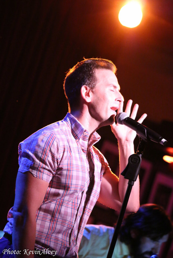 Photo Flash: BROADWAY AT BIRDLAND Series Welcomes Daniel Reichard Image