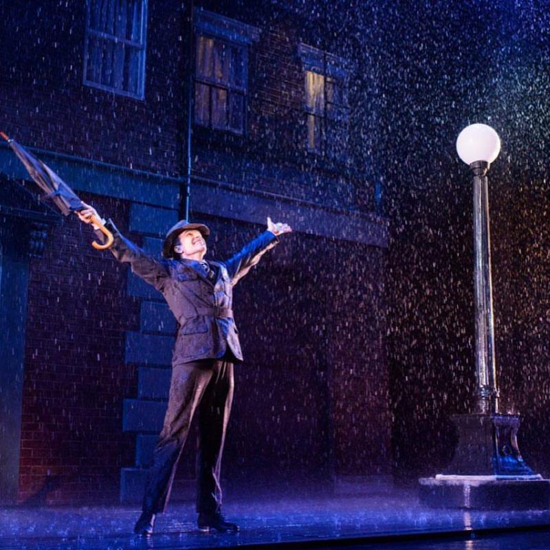 BWW Review: CANTANDO NA CHUVA (Singin' In The Rain) Gives Brazil a Shower of Joy