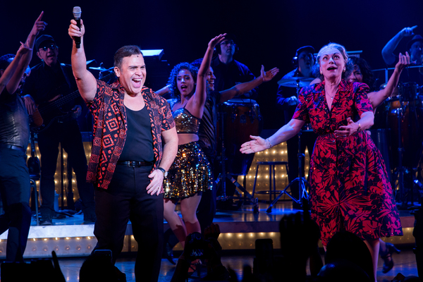 Photo Coverage: Gloria and Emilio Estefan Join Cast of ON YOUR FEET for Final Broadway Bows! Image