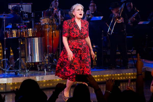 Photo Coverage: Gloria and Emilio Estefan Join Cast of ON YOUR FEET for Final Broadway Bows! Image