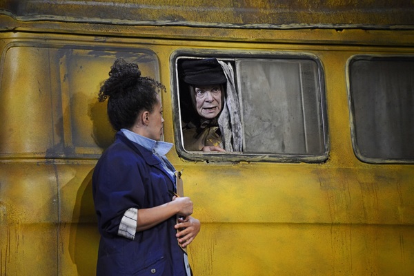 Photo Flash: First Look at THE LADY IN THE VAN at Theatre Royal Bath Image