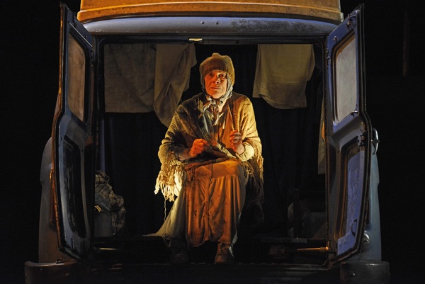 Photo Flash: First Look at THE LADY IN THE VAN at Theatre Royal Bath Image