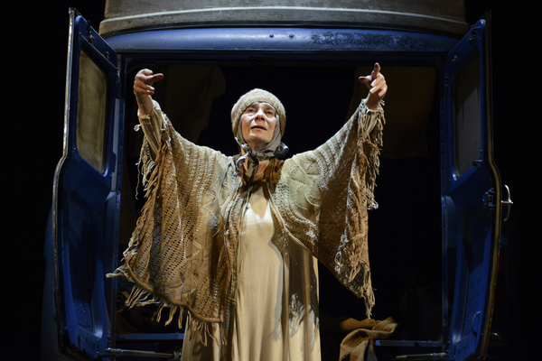 Photo Flash: First Look at THE LADY IN THE VAN at Theatre Royal Bath Image