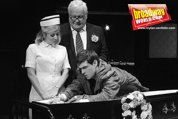 Photo Coverage: First Look at LOOT at Park Theatre Image