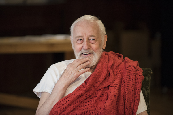 Photo Flash: In Rehearsal for THE REMBRANDT at Steppenwolf Theatre Company Image