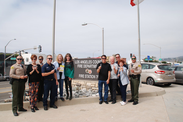 Photo Flash: Stage and Screen Personalities Gather To Save Lives Image