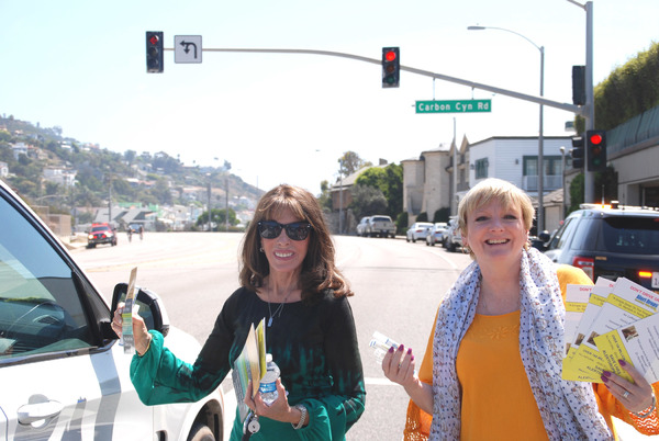 Photo Flash: Stage and Screen Personalities Gather To Save Lives Image