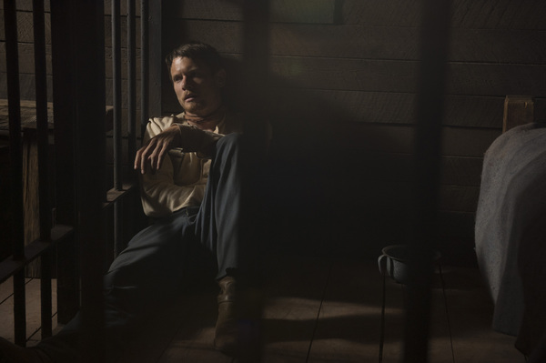Photo Flash: Welcome to No Man's Land - Netflix Shares First Look at GODLESS Image