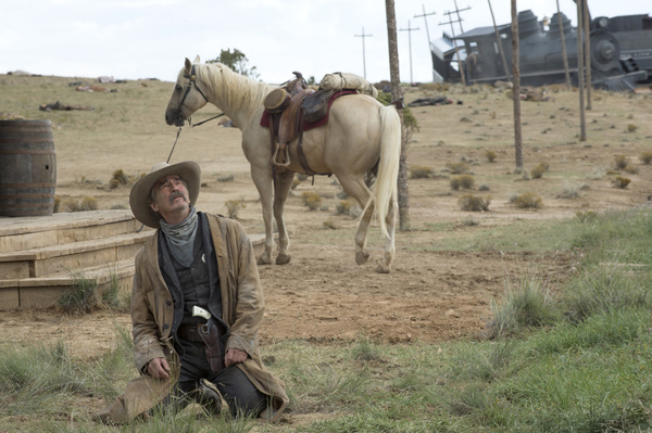 Photo Flash: Welcome to No Man's Land - Netflix Shares First Look at GODLESS 