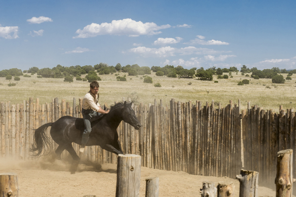 Photo Flash: Welcome to No Man's Land - Netflix Shares First Look at GODLESS 