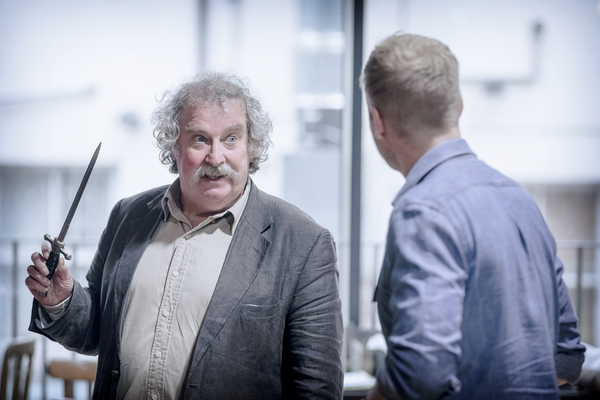 Photo Flash: In Rehearsals for DEATHTRAP, Starring Paul Bradley and Jessie Wallace, Ahead of UK Tour 