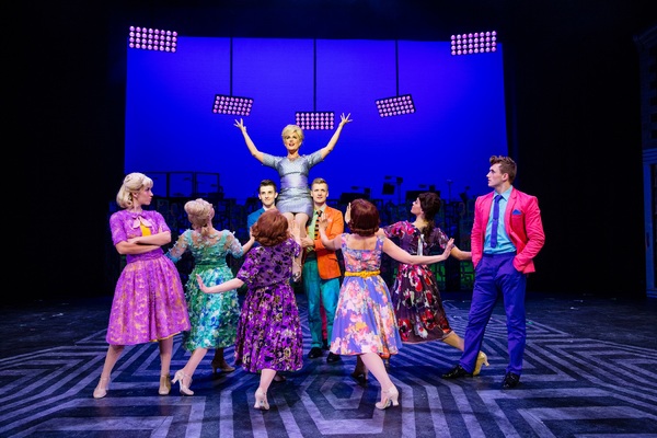 Photo Flash: Welcome to the 60s! First Look at HAIRSPRAY UK Tour Image