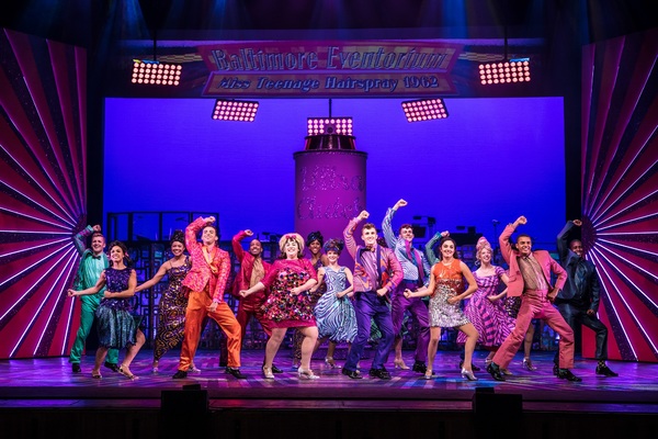 Photo Flash: Welcome to the 60s! First Look at HAIRSPRAY UK Tour Image