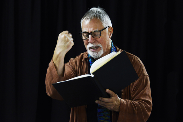 Photo Flash: In Rehearsals for FOR LOVE OR MONEY Starring Sarah-Jane Potts, Barrie Rutter and Jos Vantyler Image