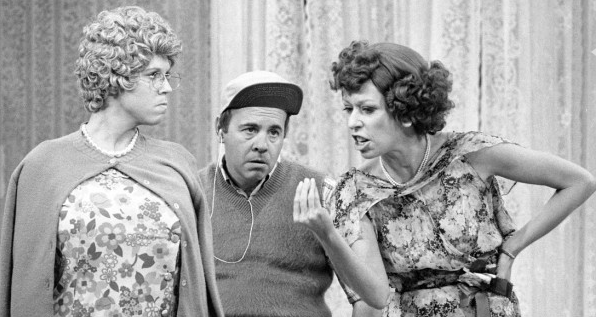 Kristin Chenoweth, Bernadette Peters & More Set for THE CAROL BURNETT 50TH ANNIVERSARY SPECIAL Tonight on CBS Image