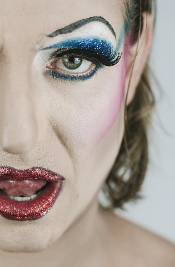 Photo Flash: Sneak Peek at 'HEDWIG' in Her Stilettos at Phoenix Theatre Image