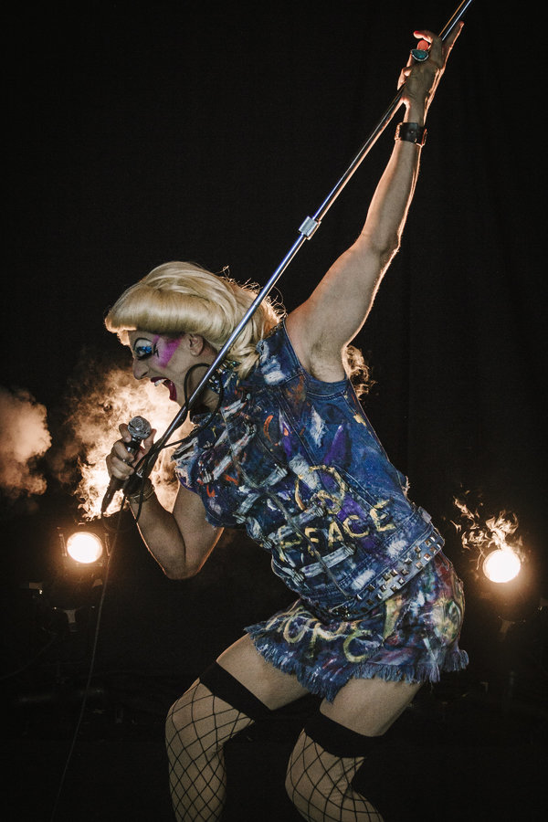 Photo Flash: Sneak Peek at 'HEDWIG' in Her Stilettos at Phoenix Theatre Image