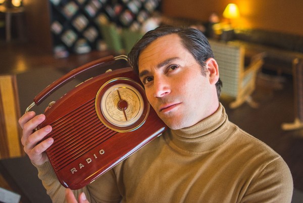 Photo Flash: Sneak Peek at RADIOPLAY at Ha'Hanut Theatre Image
