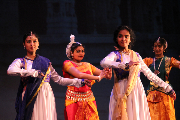 Photo Flash: MainStage Irving-Las Colinas Opens Season with RANG DE! COLOR ME INDIA! Image