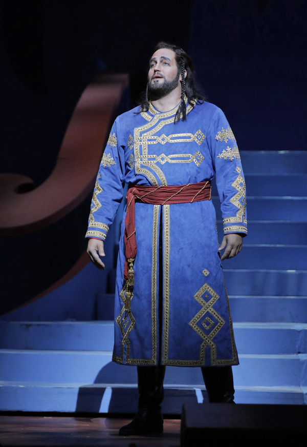 Photo Flash: TURANDOT Opens at San Francisco Opera Image