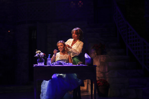 Photo Flash: My, My! MAMMA MIA Opens at Phoenix Theatre Image