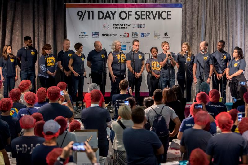 VIDEO: COME FROM AWAY Cast Performs 'Prayer', Volunteers on 9/11 Image