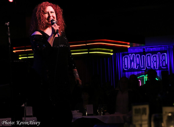 Photo Flash: BROADWAY AT BIRDLAND Series Welcomes Melissa Manchester Image