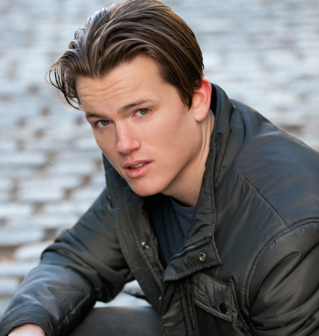 Interview: Ryan Farnsworth Stars in Towering NEWSIES at Utah's Tuacahn Image