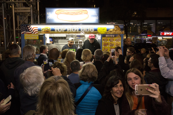 Photo Flash: Michael Moore Treats THE TERMS OF MY SURRENDER Audience to Free Hot Dogs Image