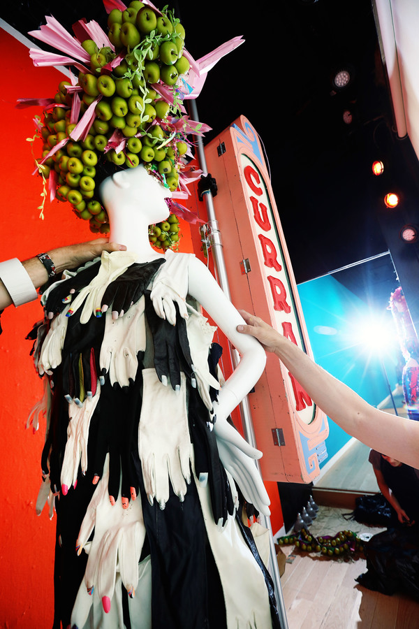 Photo Flash: Costume Designer Machine Dazzle Decks Out Neiman Marcus Windows for Taylor Mac at the Curran Image