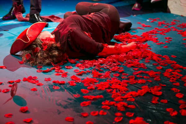 Photo Flash: First Look at THE UNKNOWN ISLAND at the Gate Theatre Image