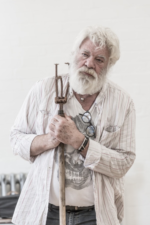Photo Flash: In Rehearsal with Matthew Kelly and More for DESIRE UNDER THE ELMS at Sheffield 