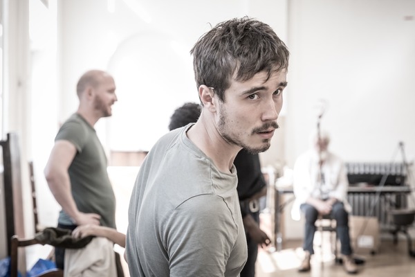 Matthew Kelly and More Lead DESIRE UNDER THE ELMS, Beginning Tonight at at Sheffield Image