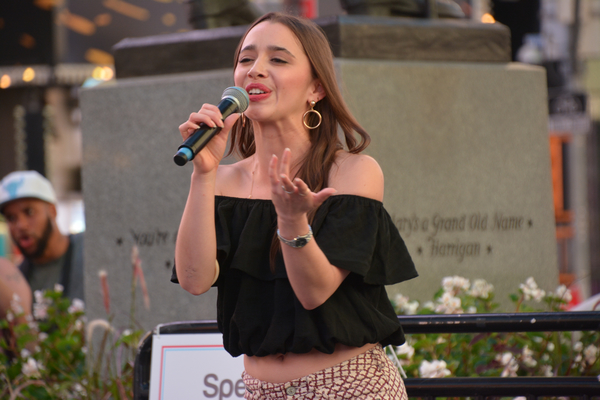 Photo Coverage: Lin-Manuel Miranda, Mandy Gonzalez and More Attend VIVA BROADWAY! Image