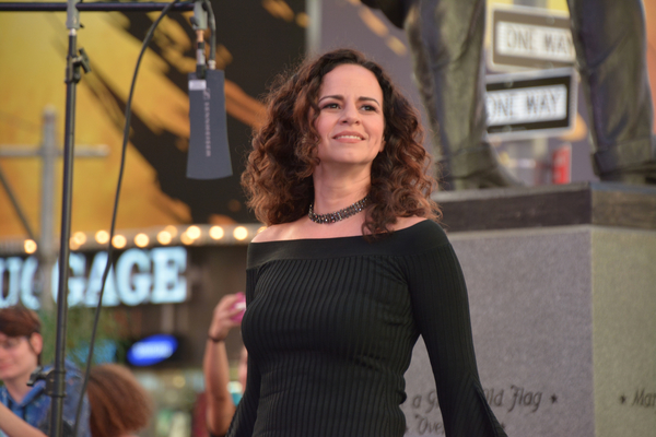 Photo Coverage: Lin-Manuel Miranda, Mandy Gonzalez and More Attend VIVA BROADWAY! Image