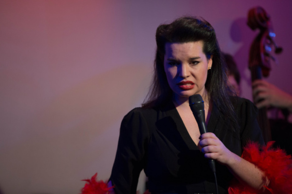 Photo Flash: Hanna Burke Pays Tribute to Madeline Kahn Image