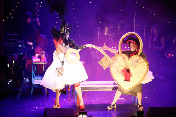Photo Flash: Taylor Mac's A 24-DECADE HISTORY OF POPULAR MUSIC Arrives at the Curran in Style Image