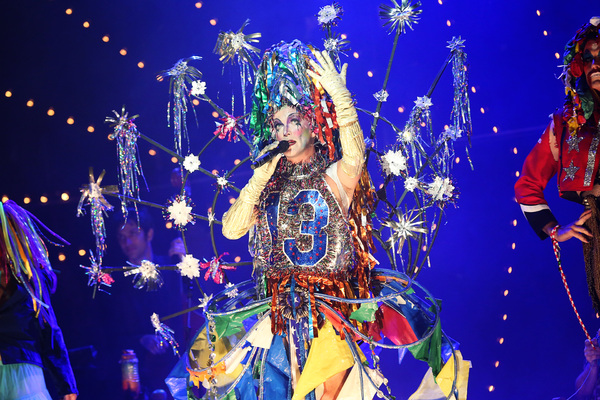 Photo Flash: Taylor Mac's A 24-DECADE HISTORY OF POPULAR MUSIC Arrives at the Curran in Style Image
