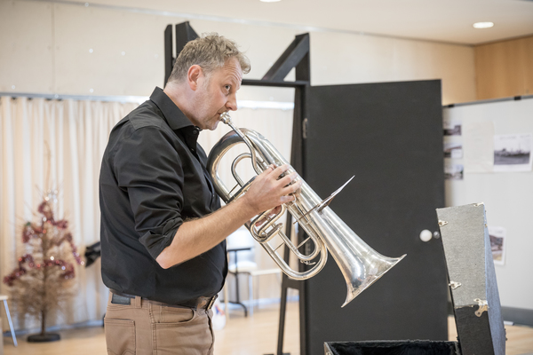 Photo Flash: In Rehearsals for LABOUR OF LOVE, Starring Martin Freeman and Tamsin Greig Image
