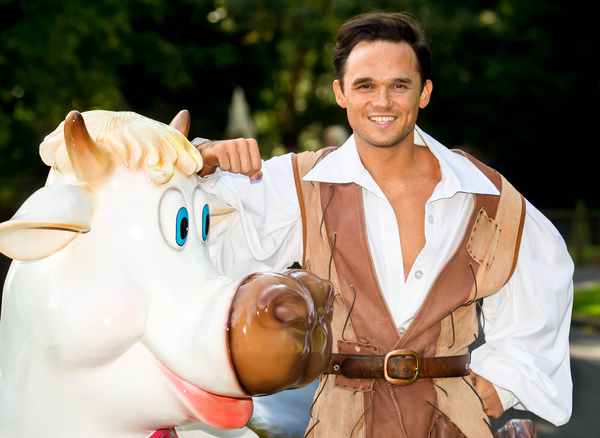 Photo Flash: Gareth Gates Launches Giant Panto JACK AND THE BEANSTALK in Wolverhampton Image
